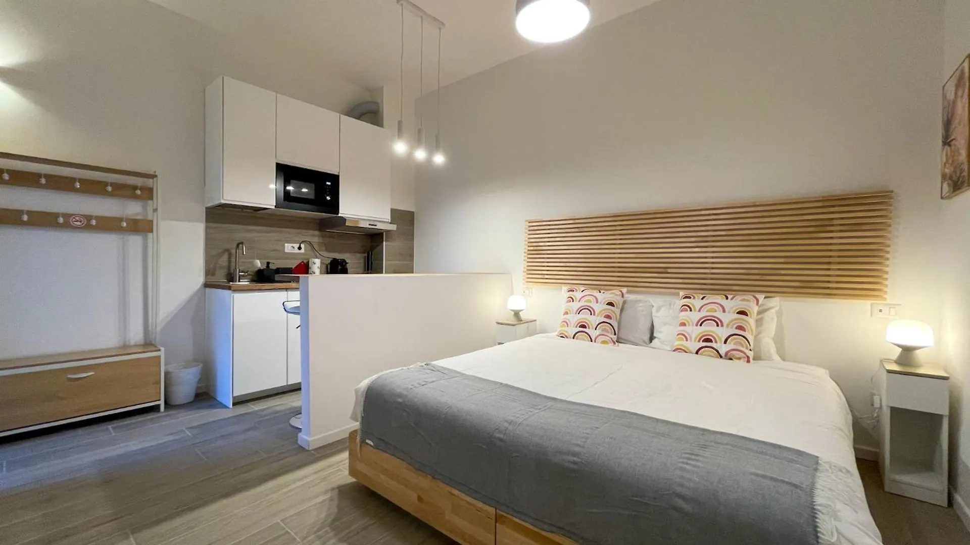 Guest house Mh Studios Milan Italy